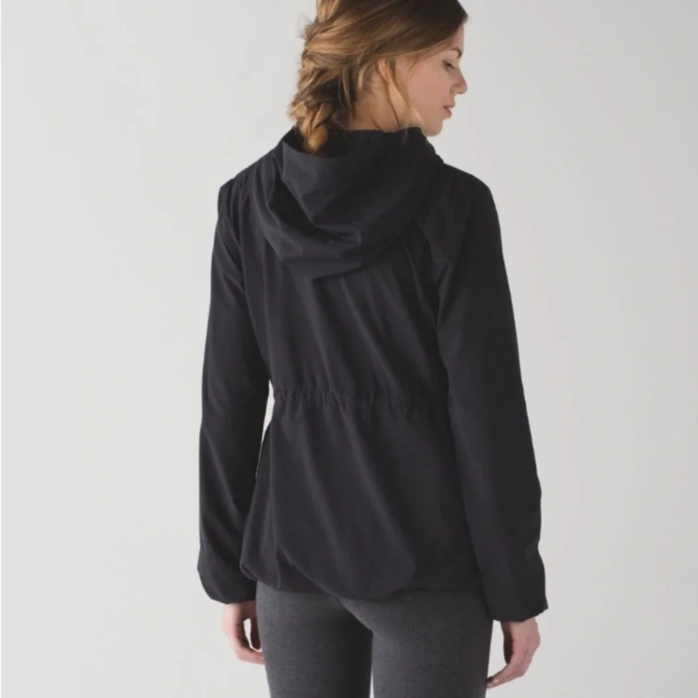 Lululemon Rain Jacket Size 4 - Picture 2 of 16